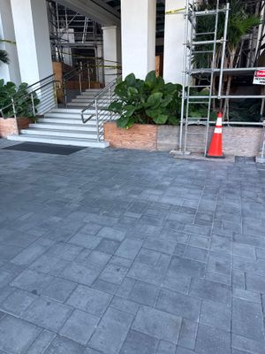 7 Things a GC Confirms Before Hiring a Retaining Wall Contractor
